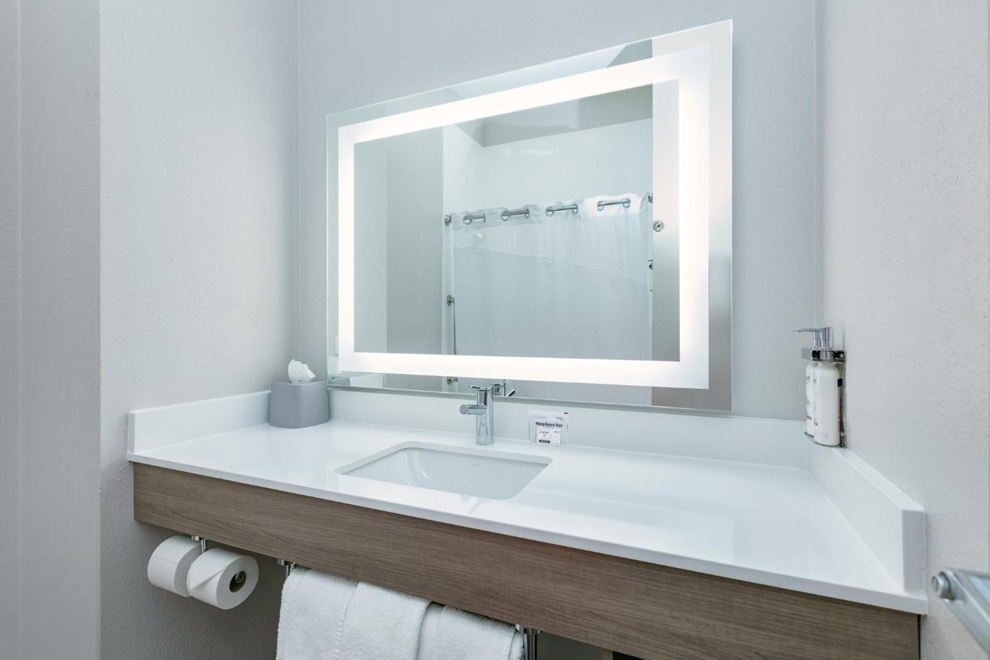 Holiday Inn Express Hotel & Suites Marshall By Ihg Luaran gambar
