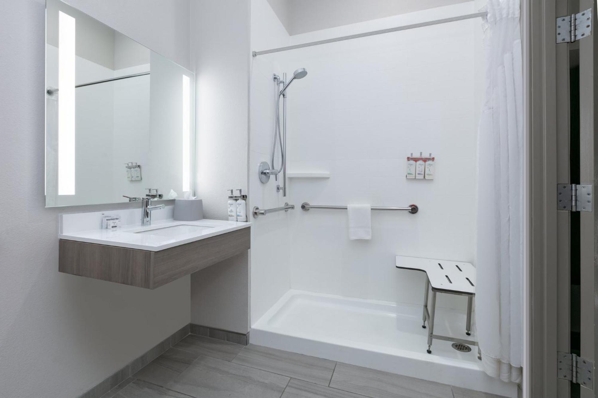 Holiday Inn Express Hotel & Suites Marshall By Ihg Luaran gambar