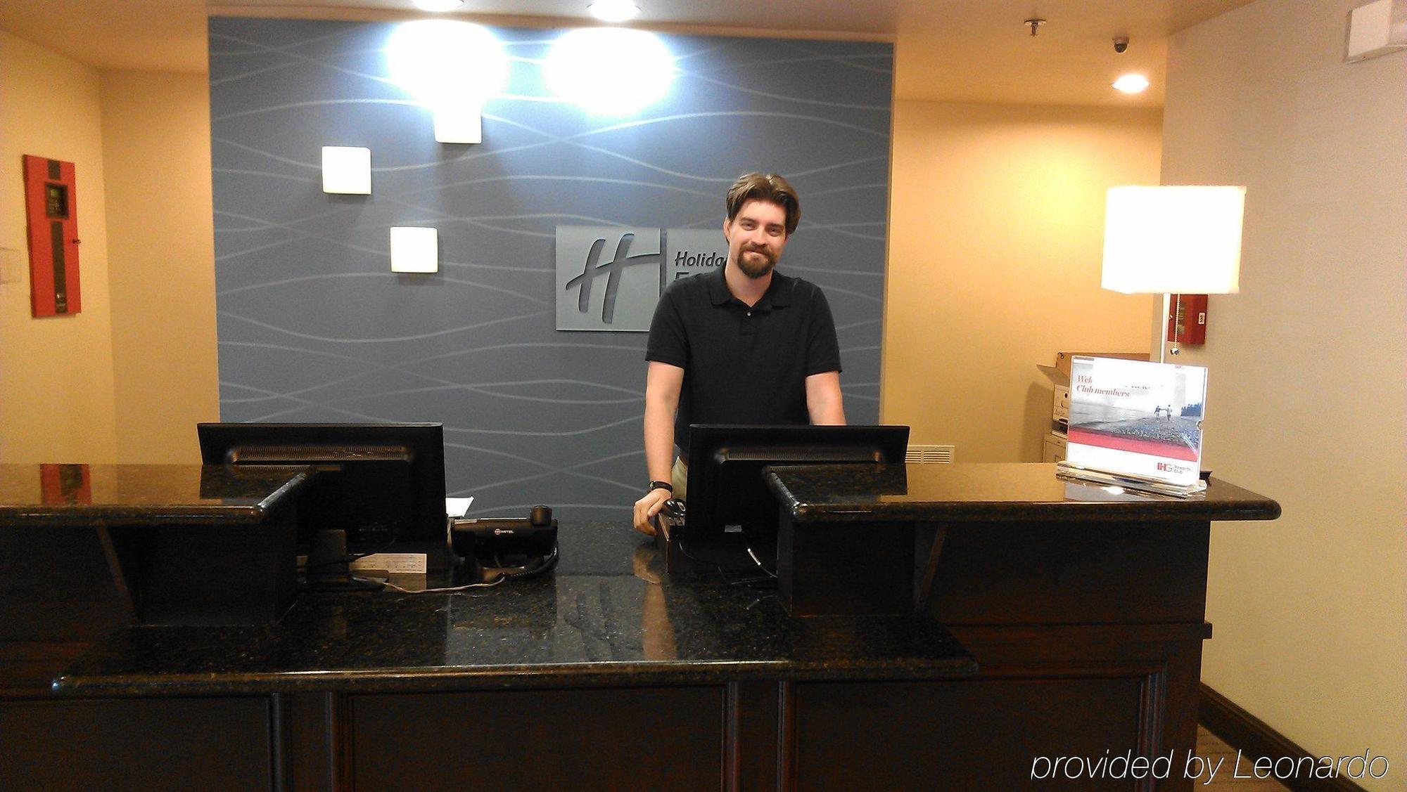 Holiday Inn Express Hotel & Suites Marshall By Ihg Luaran gambar